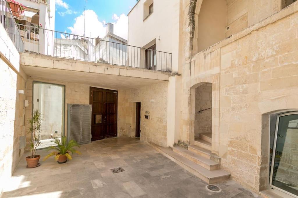 Dimora Del '500 In Zona Santa Croce Apartment Lecce Bagian luar foto