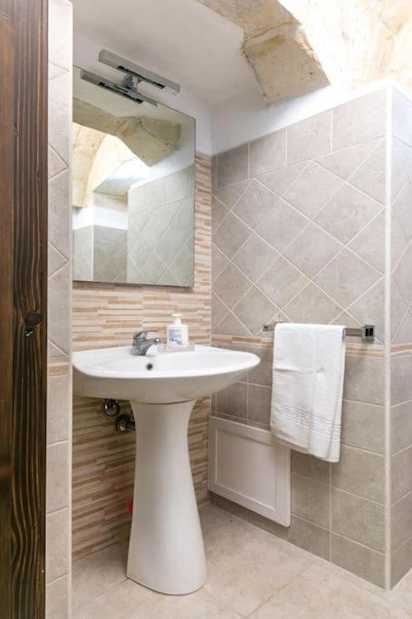 Dimora Del '500 In Zona Santa Croce Apartment Lecce Bagian luar foto