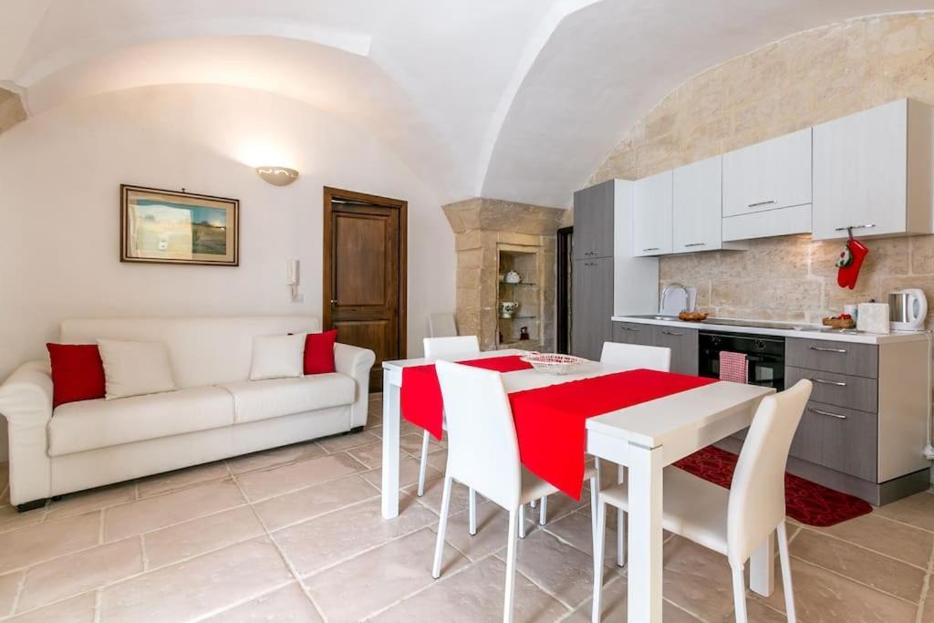 Dimora Del '500 In Zona Santa Croce Apartment Lecce Bagian luar foto