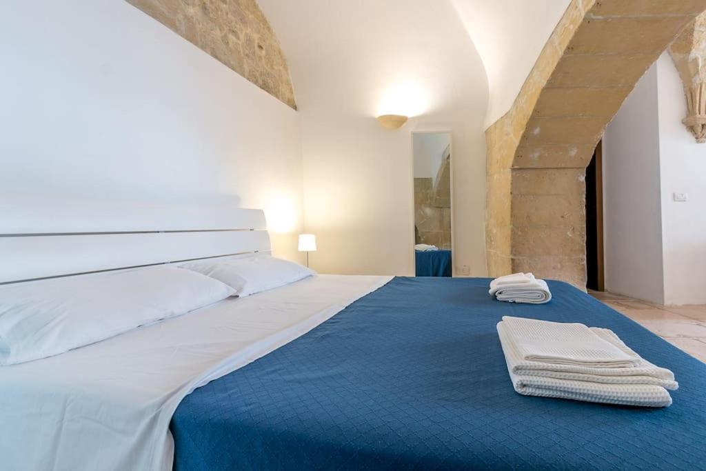Dimora Del '500 In Zona Santa Croce Apartment Lecce Bagian luar foto